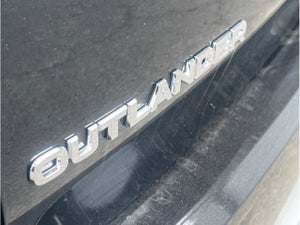 2023 Mitsubishi Outlander TECH PKG