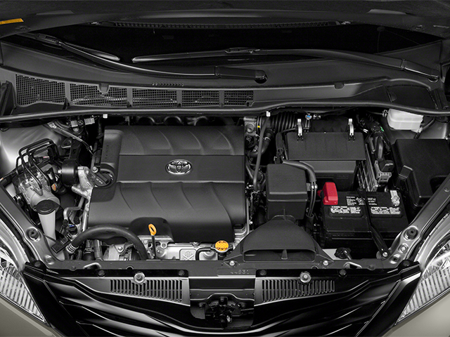 2014 Toyota Sienna XLE Minivan 4D