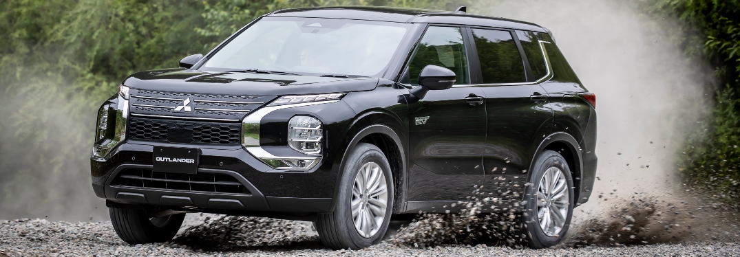 2023 Outlander Plug-In Hybrid Driving on Gravel