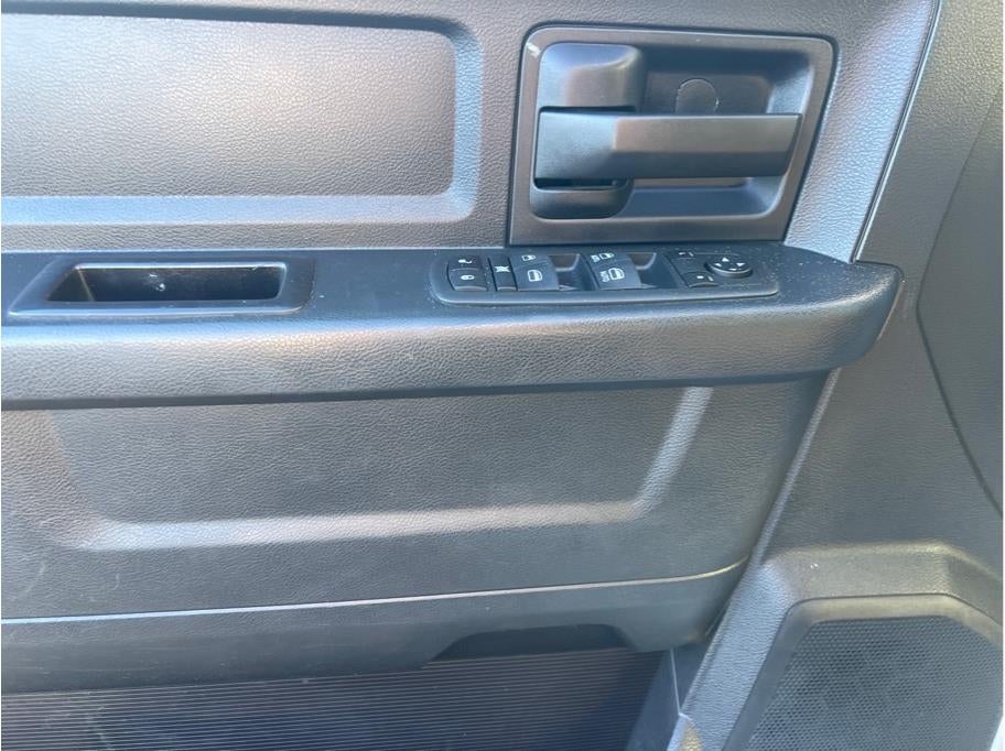 2016 RAM 1500 Crew Cab Tradesman Pickup 4D 5 1/2 ft