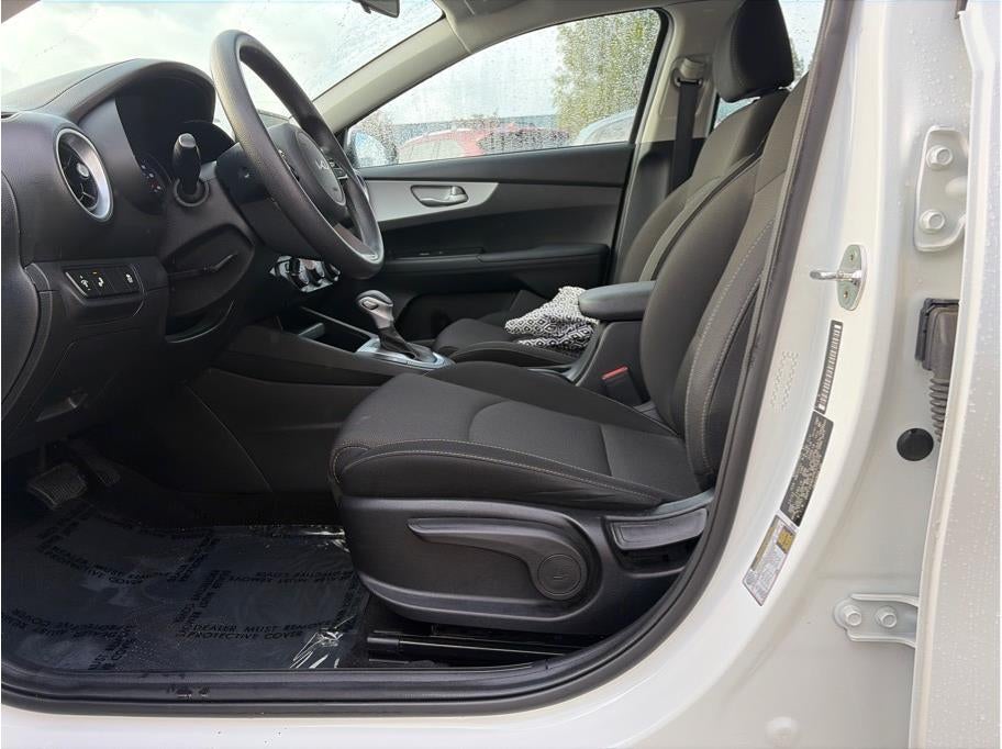 2023 Kia Forte LXS Sedan 4D