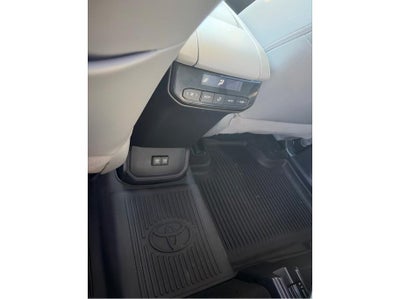 2021 Toyota Highlander XLE Sport Utility 4D