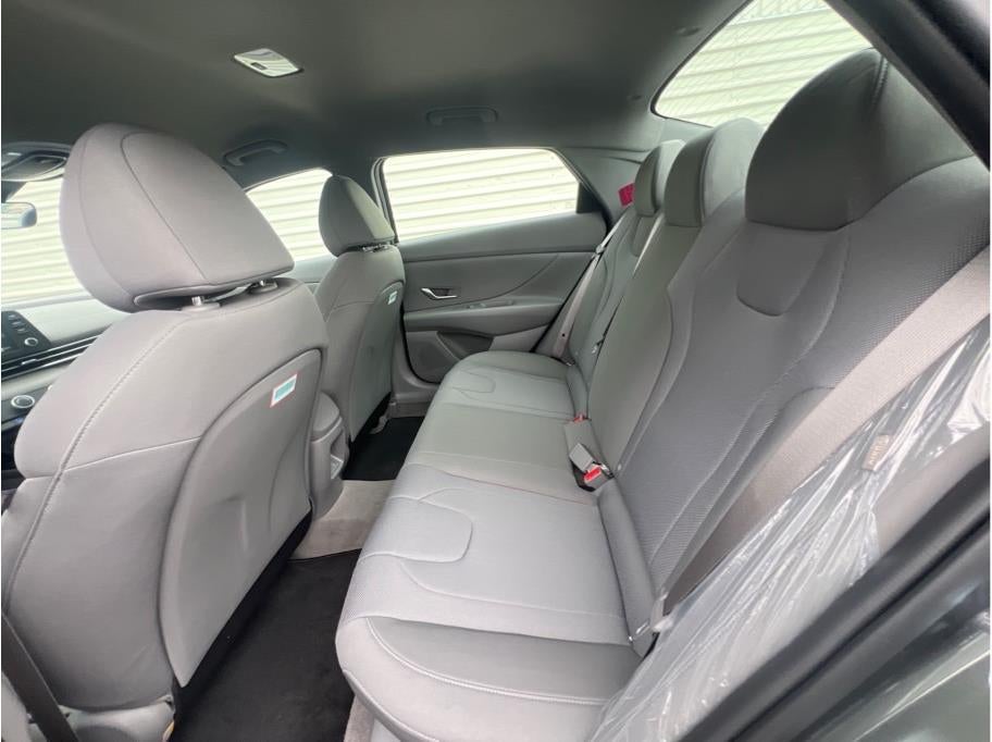 2026 Hyundai Elantra SE Sedan 4D