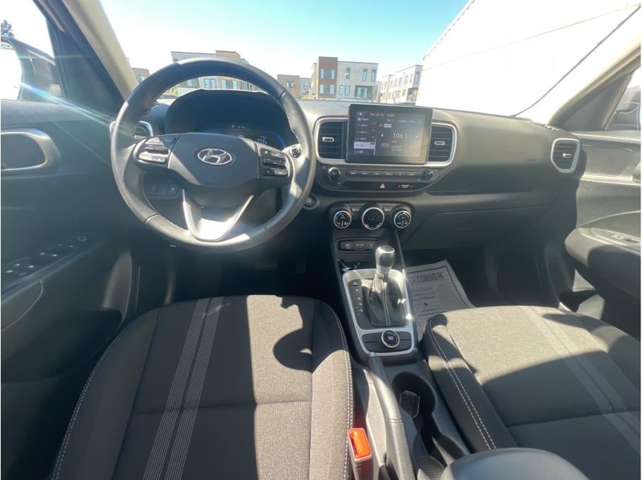 2025 Hyundai Venue SEL Sport Utility 4D