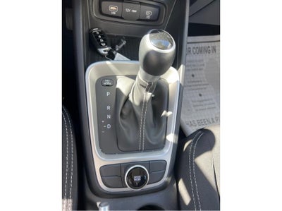 2025 Hyundai Venue SEL Sport Utility 4D