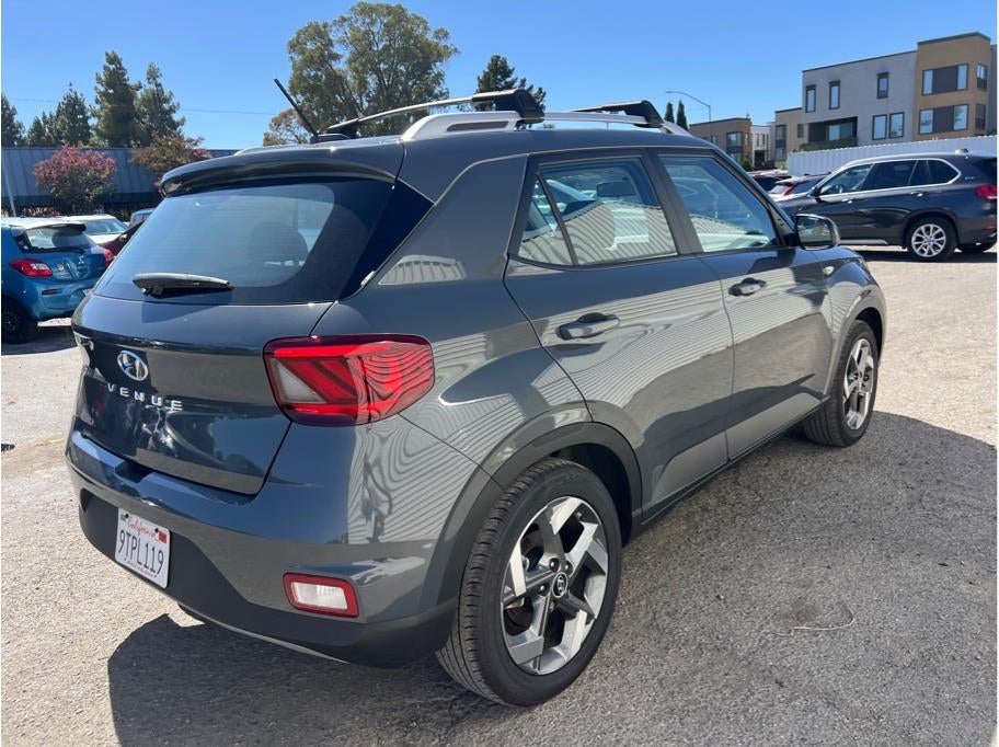 2025 Hyundai Venue SEL Sport Utility 4D