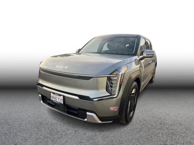 2024 Kia EV9 Light Long Range Sport Utility 4D