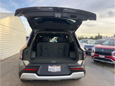 2024 Kia EV9 Light Long Range Sport Utility 4D