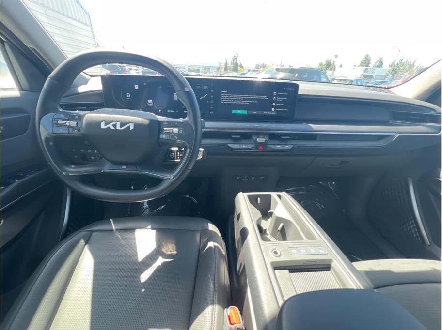 2024 Kia EV9 Light Long Range Sport Utility 4D