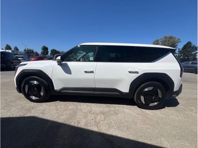 2024 Kia EV9 Light Long Range Sport Utility 4D