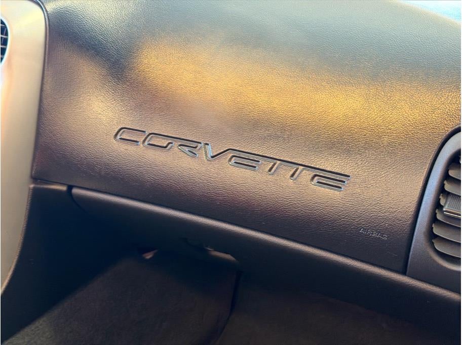 2005 Chevrolet Corvette Convertible 2D