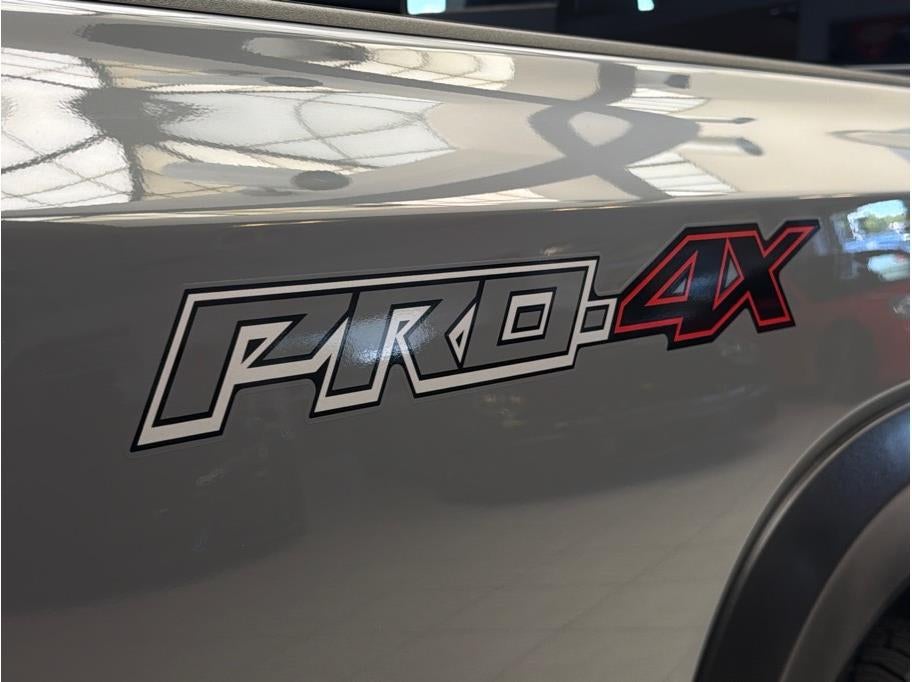 2026 Nissan Frontier Crew Cab PRO-4X Pickup 4D 5 ft