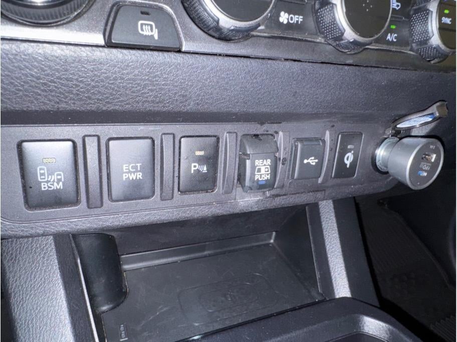 2022 Toyota Tacoma Double Cab TRD Off-Road Pickup 4D 5 ft