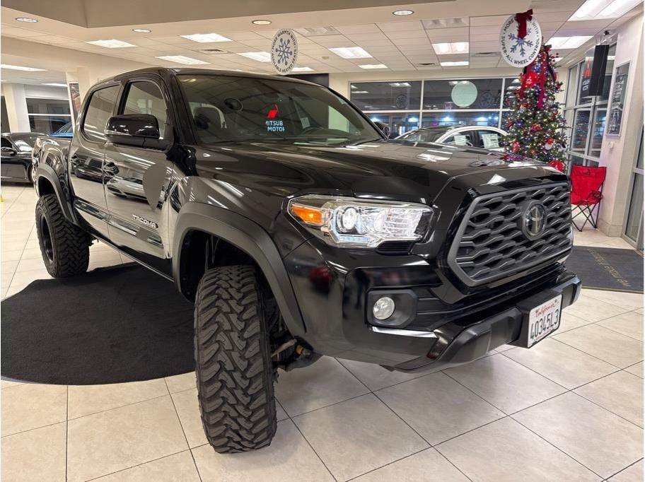 2022 Toyota Tacoma Double Cab TRD Off-Road Pickup 4D 5 ft
