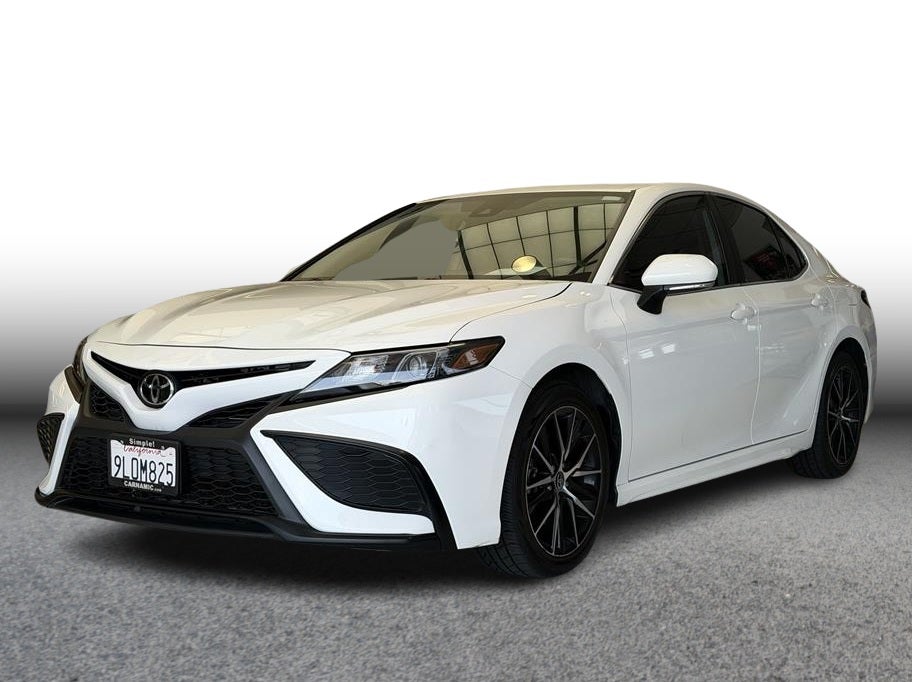 2024 Toyota Camry SE Sedan 4D