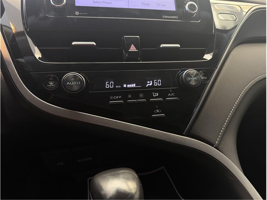 2024 Toyota Camry SE Sedan 4D