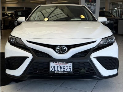 2024 Toyota Camry SE Sedan 4D