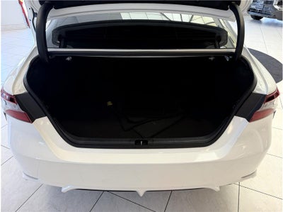 2024 Toyota Camry SE Sedan 4D