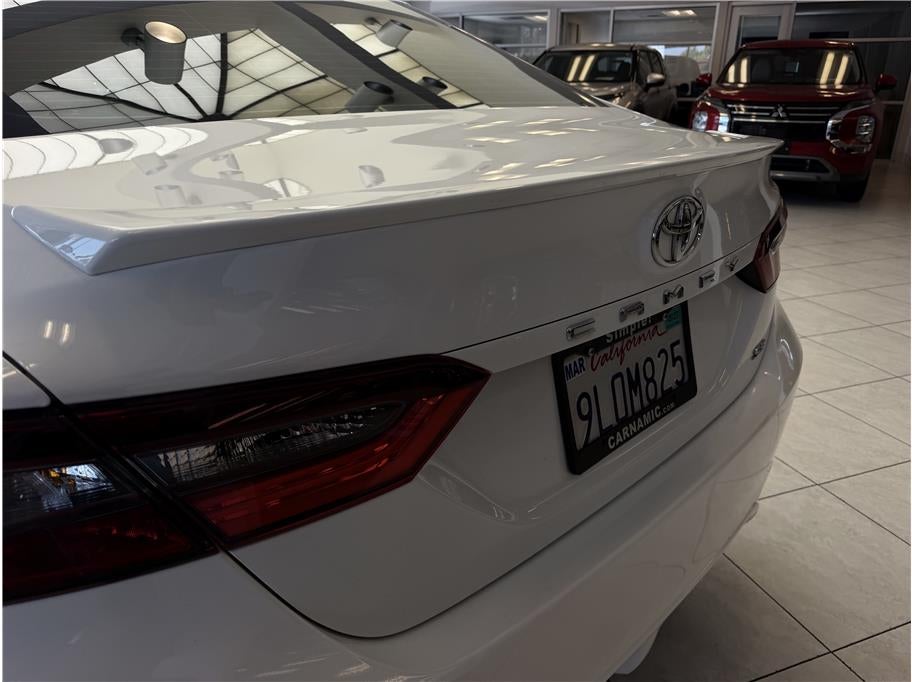 2024 Toyota Camry SE Sedan 4D