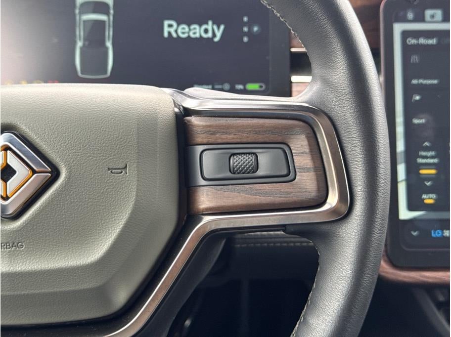 2022 Rivian R1T Adventure Pickup 4D 4 1/2 ft