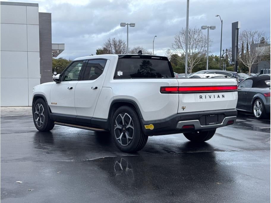 2022 Rivian R1T Adventure Pickup 4D 4 1/2 ft