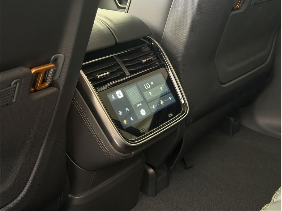 2024 Rivian R1S Dual Max Sport Utility 4D