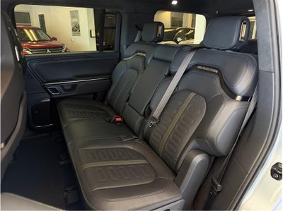 2024 Rivian R1S Dual Max Sport Utility 4D