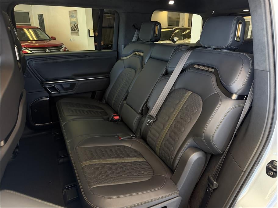 2024 Rivian R1S Dual Max Sport Utility 4D