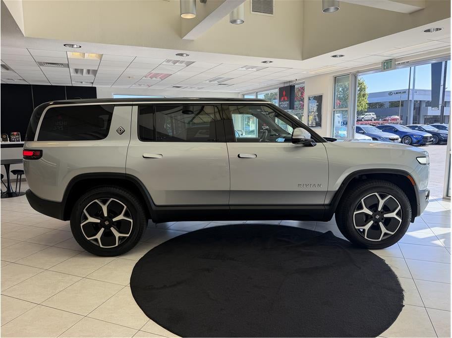 2024 Rivian R1S Dual Max Sport Utility 4D