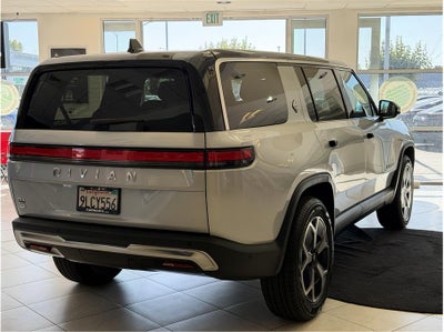 2024 Rivian R1S Dual Max Sport Utility 4D