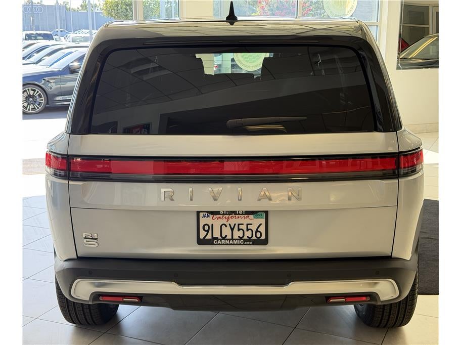2024 Rivian R1S Dual Max Sport Utility 4D