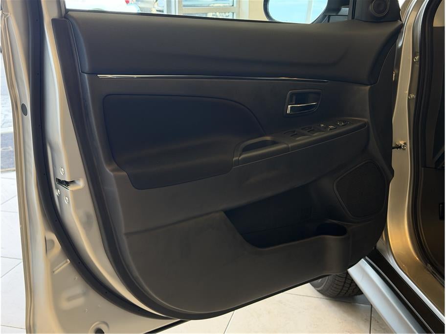 2027 Mitsubishi Outlander Sport S