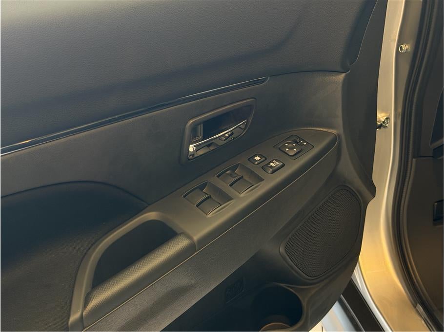 2027 Mitsubishi Outlander Sport S