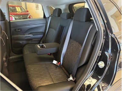 2027 Mitsubishi Outlander Sport ES