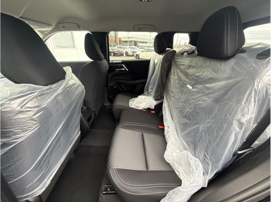 2026 Mitsubishi Outlander ES