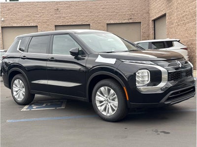 2026 Mitsubishi Outlander ES