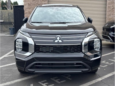 2026 Mitsubishi Outlander ES