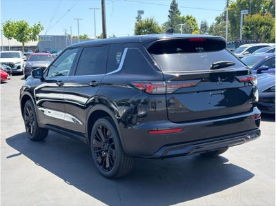 2026 Mitsubishi Outlander LE