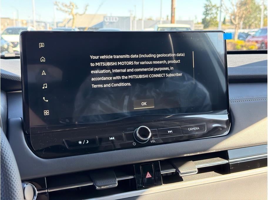 2026 Mitsubishi Outlander LE Sport Utility 4D