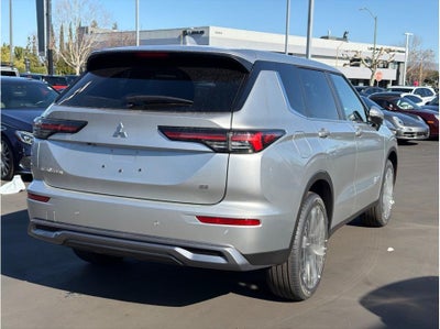 2026 Mitsubishi Outlander LE Sport Utility 4D