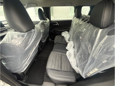 2026 Mitsubishi Outlander LE Sport Utility 4D