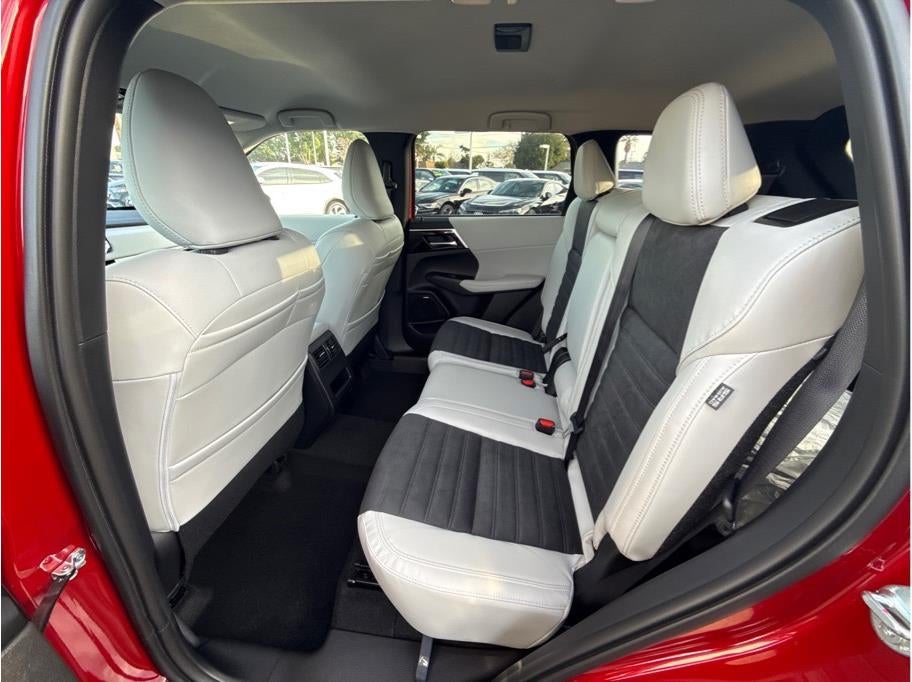 2026 Mitsubishi Outlander LE Sport Utility 4D