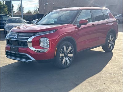 2026 Mitsubishi Outlander LE Sport Utility 4D