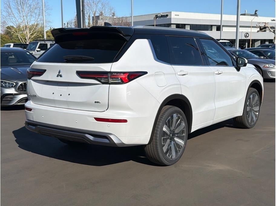 2026 Mitsubishi Outlander Black Edition Sport Utility 4D