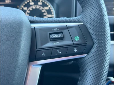 2025 Mitsubishi Outlander SE Sport Utility 4D