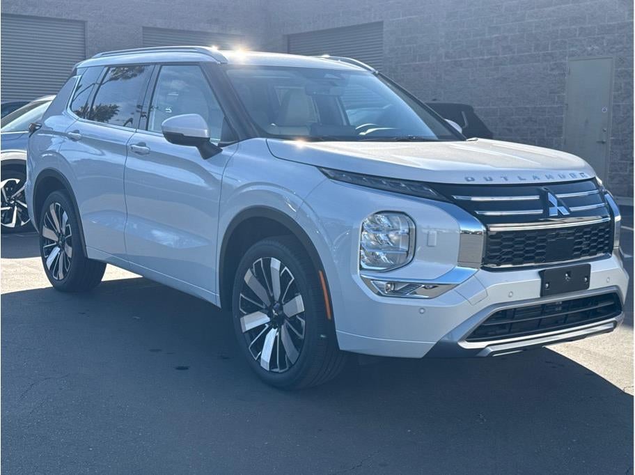 2025 Mitsubishi Outlander SEL