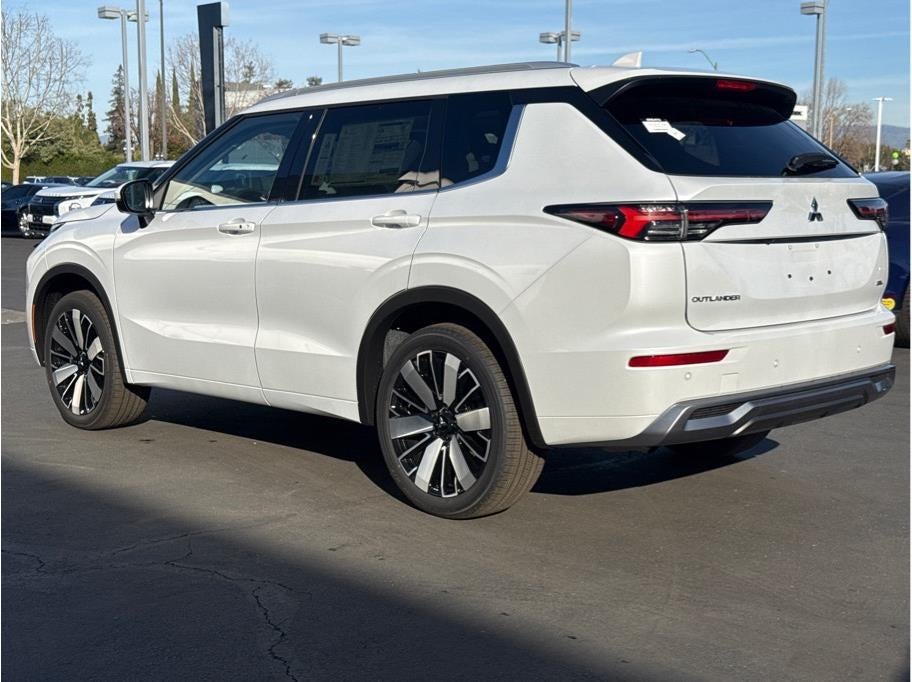 2025 Mitsubishi Outlander SEL