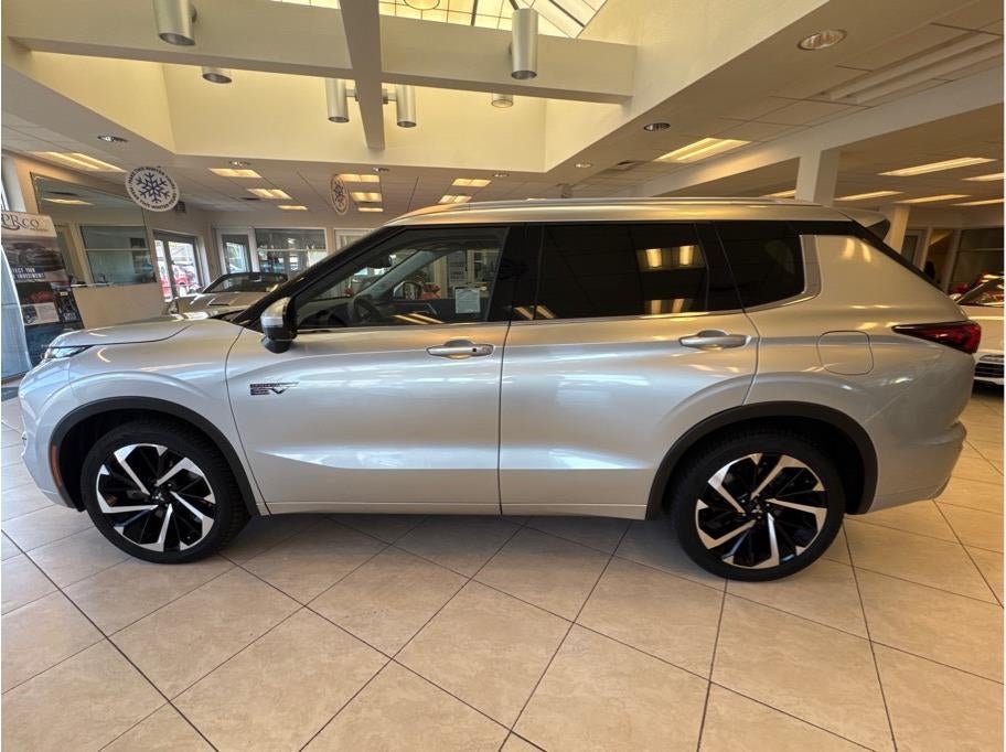2023 Mitsubishi Outlander PHEV SEL Sport Utility 4D