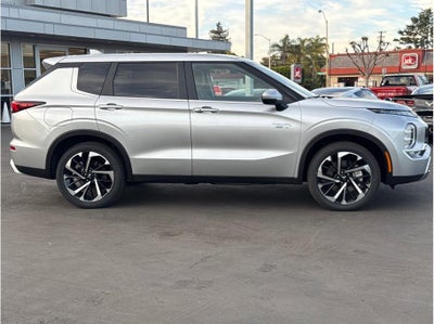 2025 Mitsubishi Outlander PHEV SE