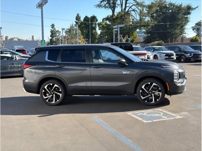 2025 Mitsubishi Outlander PHEV SE
